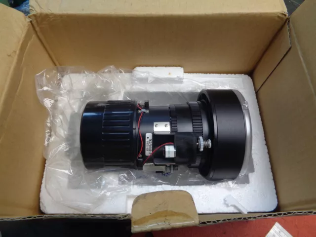 Proyector digital lente estándar Panasonic PT-D5700/PT-DW5100 H08N8664