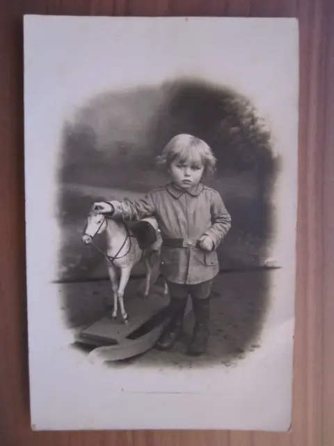 AK - Foto - Kind mit Schaukelpferd - um 1910