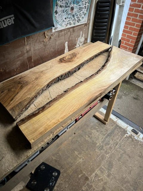 Tableros de nogal italianos Waney Edge Live Edge tablas losas mesa de río