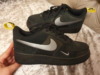 NIKE AIR FORCE 1 LOW TRAINERS YOUTH BOYS SIZE UK5.5 EU38.5 GENUINE read descript