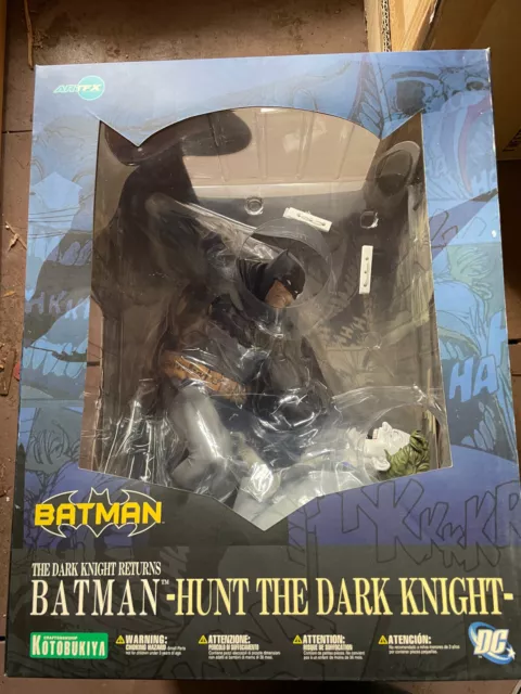 Kotobukiya ARTFX Batman Hunt The Dark Knight Statue Mint in Box