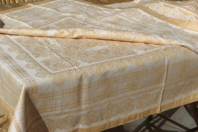 Très Belle Nappe 100% Lin BRODERIE 2