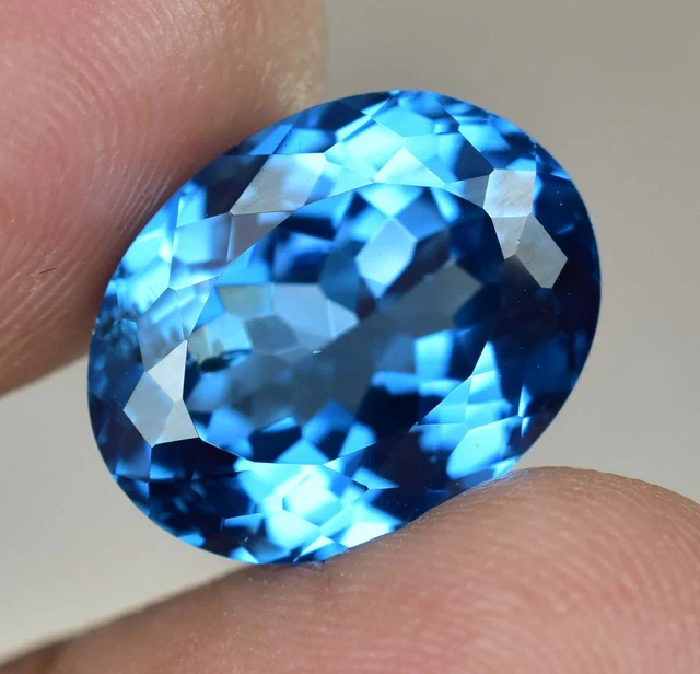 Pierre Jeremejevite Naturelle 24,60 Ct Bleue - Namibie - Taille émeraude Loupe Propre - Certifiée AGL