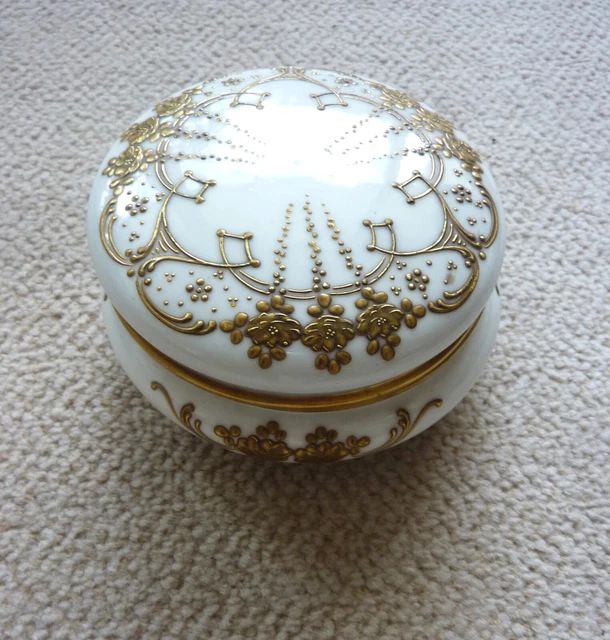 Jolie dînette en porcelaine enfants 13 pièces neuve (Gebraucht) in