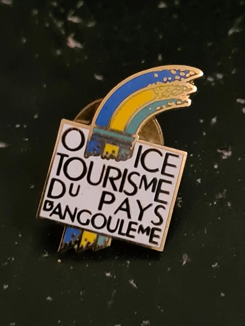 Pin's Vintage Festival Folklorique Saverne (Bas-Rhin) - Épinglette Pub