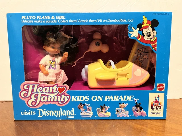 1990年 HEART FAMILY Disney KIDS ON PARADE NIB 1990 The Heart Family Visits Disneyland Park Kids on