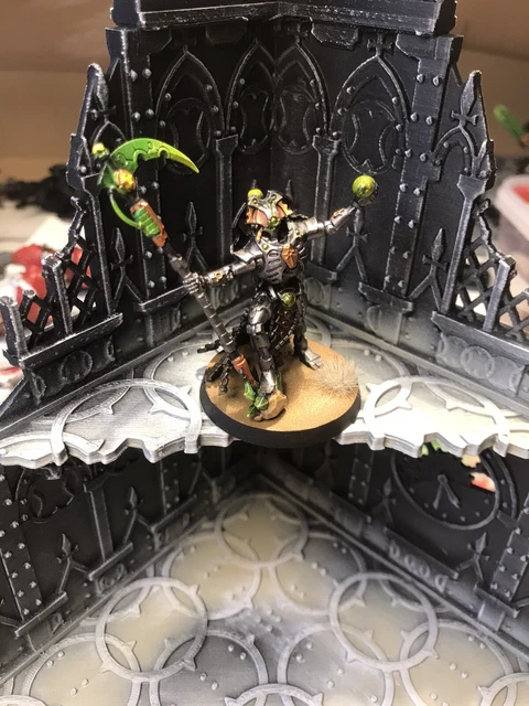 Figurine Games Workshop Sur Sprue Warhammer 40k - Overlord Necrons Avec Flèche Tachyon - Sur Sprue, Avec Base - Neuf Games Workshop Warhammer