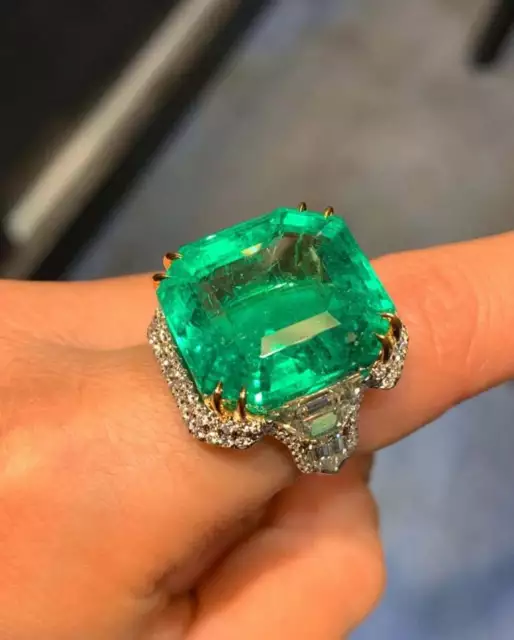 Art Deco Fine Design With 31.78CT Colombian Emerald & Fancy Cut CZ Vintage Ring