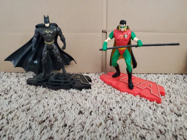 DC Justice League of America DARK KNIGHT BATMAN and ROBIN Figure Hasbro 1998