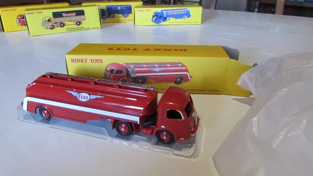 Dinky Toys 32C – Camion Panhard Semi-remorque Esso – Jantes Concaves – Occasion