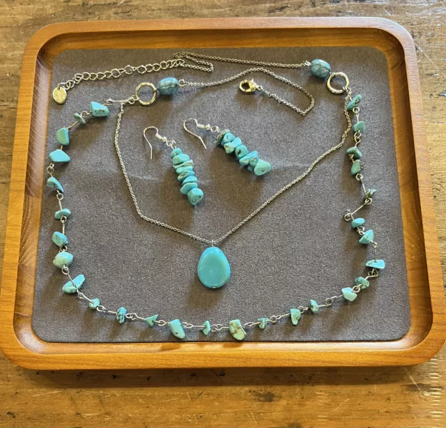 Vintage Jewelry Estate: Faux Turquoise Beaded Necklace 22” & Earrings (P208)