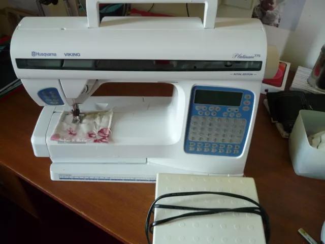 Husqvarna Viking sewing machine Platinum 775 Royal Edition