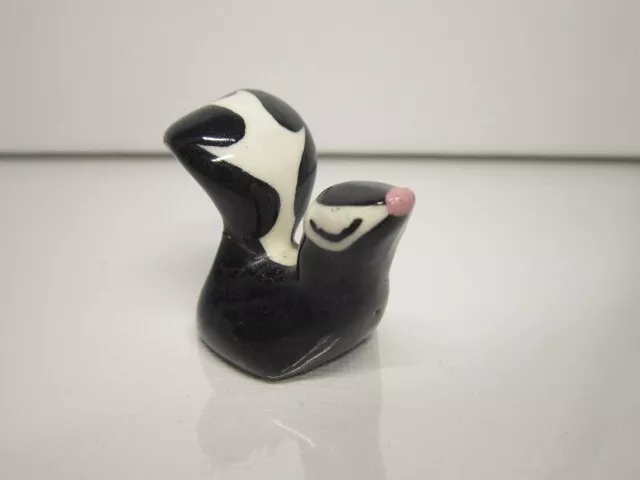 Hagen Renaker Miniature Ceramic Mini Early Mama Papa Skunk Figure Figurine