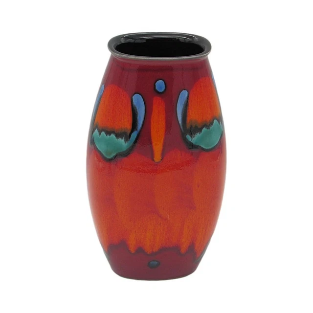 Pool Pottery 26cm Manhattan Vase in the Volcano Design