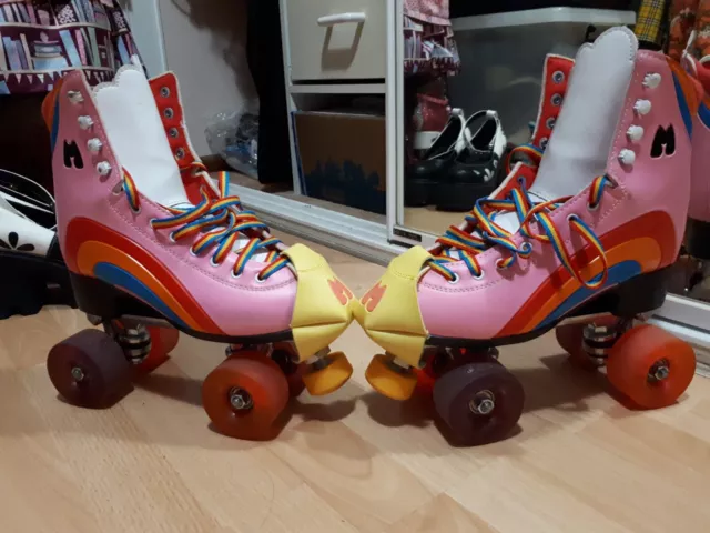 Moxi Rainbow Rider rollerskates with Crazy Candy outdoor wheels (size W9)