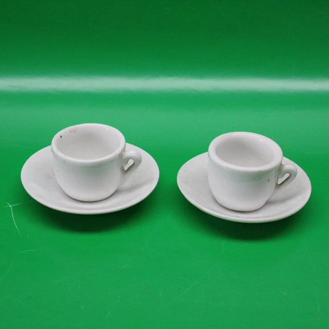 2 paire de tasses a déjeuner et soucoupes en porcelaine