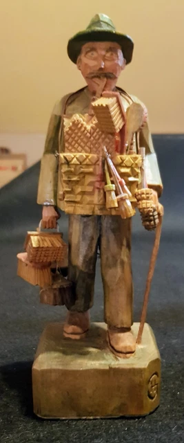alter von meinem Urgroßonkel,  handgeschnitzter Bürstenmann mit Monogramm