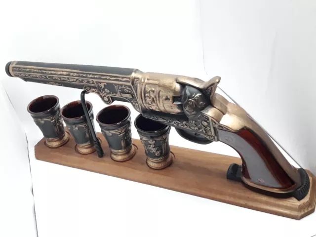 Set for Alcohol in the form of a Musket and 4 Glasses on a Stand