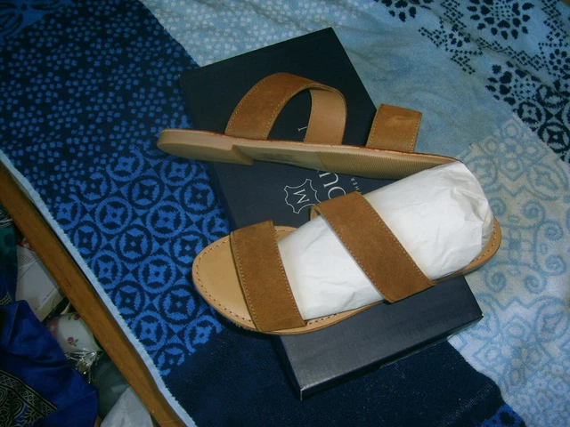 Vends sandales à talon pointure 39 bleu/vert Kapri's sur Gens de Confiance