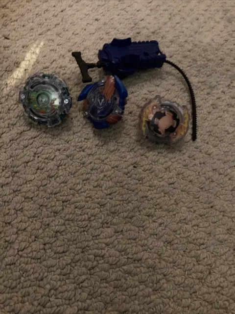 3 Beyblade Burst Tops With Launcher