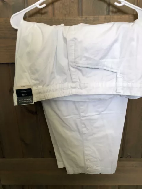 NWT Karen Scott plus Size Womens  18W , 2X Capris, white