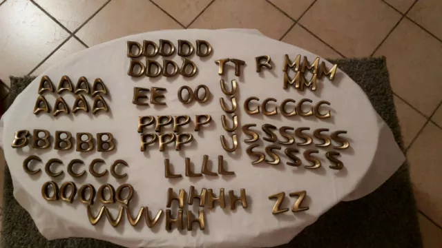Lotto 87 Lettere in bronzo per lapidi - Italiano Bronzo - cm 5
