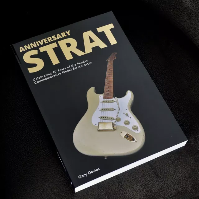 Limited edition Stratocaster Fender Custom Shop master builder book Eric Clapton