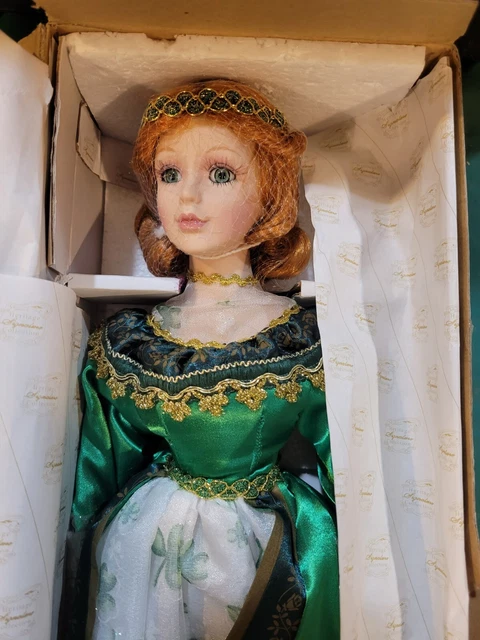 Heritage Signature Collection Porcelain Doll "Glenna Irish Angel" 2