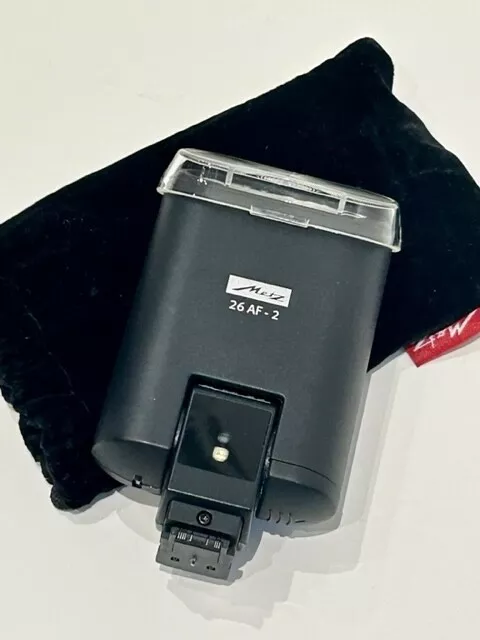Metz strobe 26 AF-2  used with case