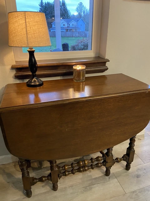 Antique Walnut Drop leaf table - very good condition