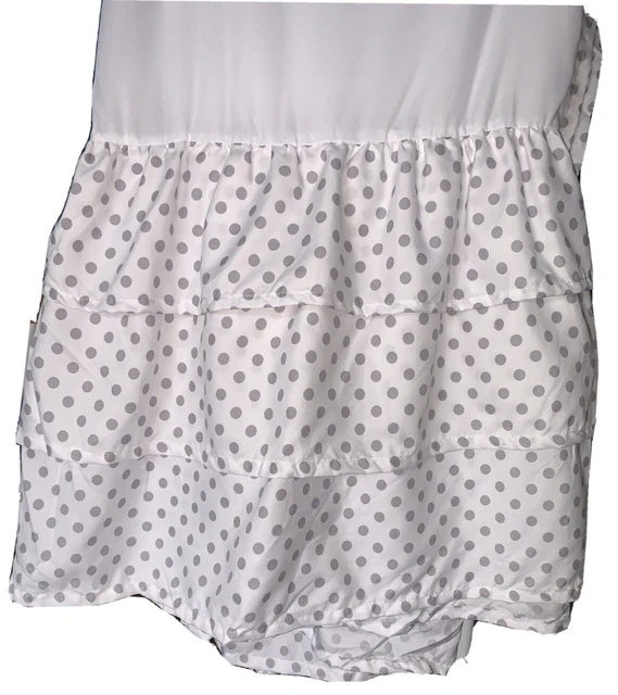 Falda de cama de bebé Sweet Jojo gris liso lunares con volantes en niveles, C22