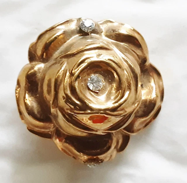 Broche Vintage Fleur En Relief Avec Perle Blanche - Finition Or - Occasion