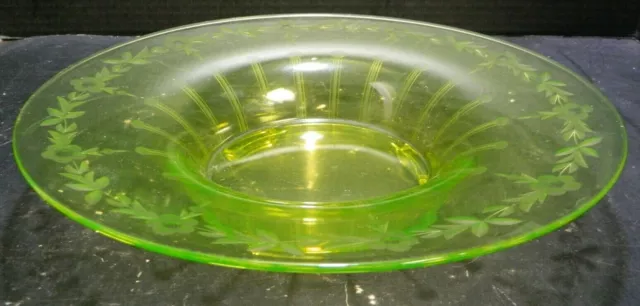 Vintage Wreath Etched Footed Green Vaseline Glass Centerpiece Bowl 2.5" x 12" EX 2