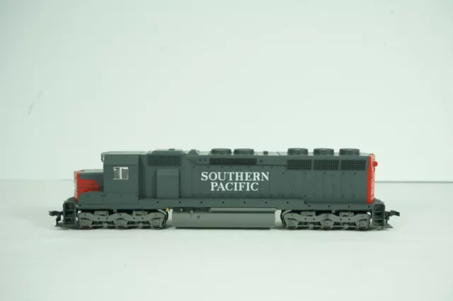 Kato HO Scale Southern Pacific SP EMD SD45 Diesel Engine Item 37-1715 HO10