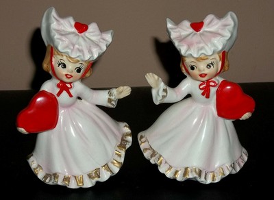 2 Vtg Lefton Valentine Girl Figurines 1435 in Fancy Dress Hat Holding a Heart