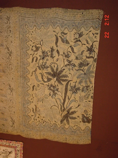 2 !!Wonderful  Batik Weavings One Very Antique Silk Sarong      ***Hg*** 3