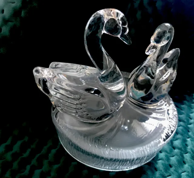 Royal Crystal Rock Italian Crystal Glass Swans Ornament Figurine Paper Weight