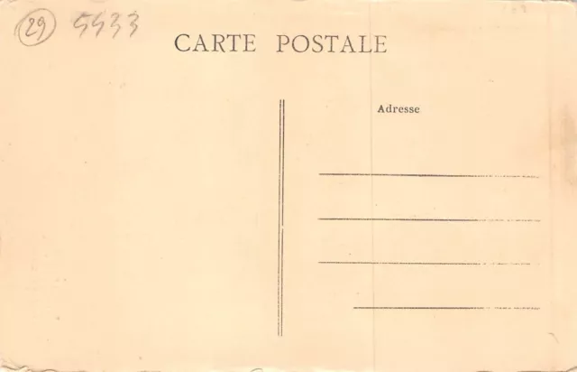 CPA CONFORT Vieux types de la Région près du Calvaire (139787) 2