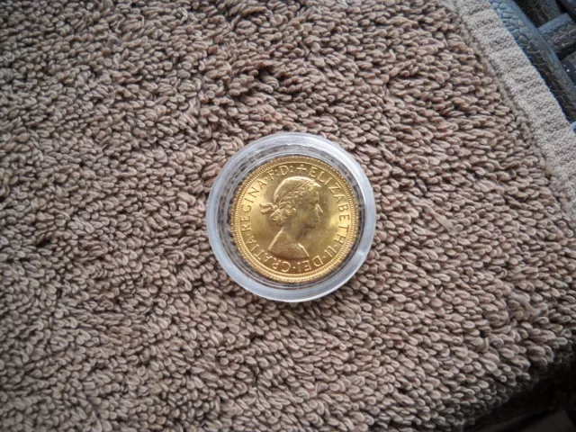 FULL SOVEREIGN 1966 Elizabeth II Goldmünze London 7,322g Feingold AU55/#C TOP