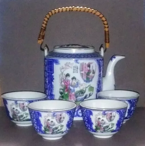 Vintage Asian Porcelain Teapot 4 Cups Set Chinese Japanese Tea Service Oriental