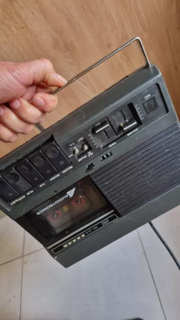 Vintage Audiotronics SYNC Cassette Tape Recorder Player Model 252-x 2
