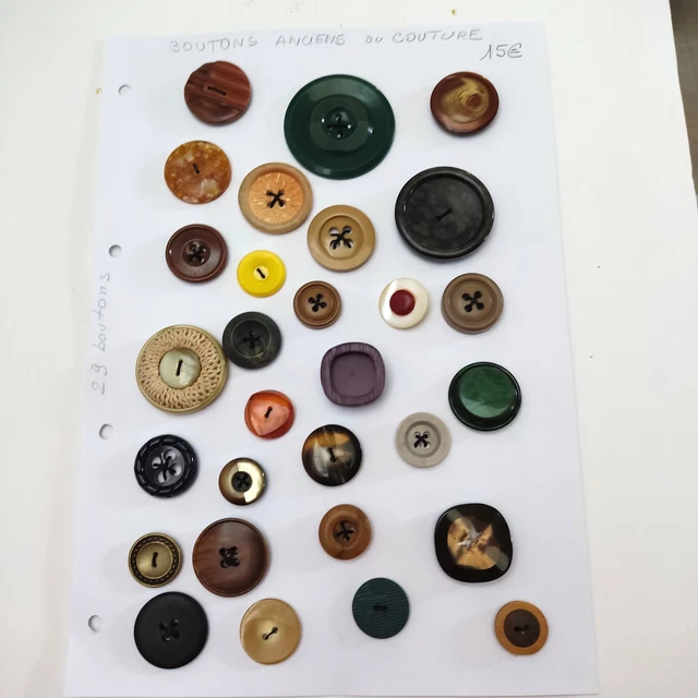Lot De 10 Boutons Anciens Métal Et Plastique - Diamètre 22 Mm - Occasion (neufs Non Utilisés)