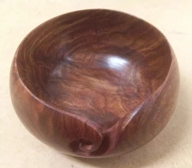 Grand Bol à Tricoter En Bois 15 Cm - Support Pelote Laine Avec Découpe Spirale, Marron Naturel