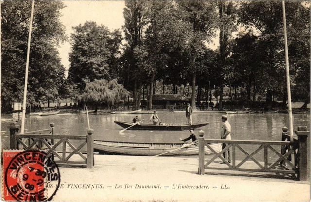 CPA AK Vincennes Les Iles Daumesnil-L'Embarcadere FRANCE (1283291)