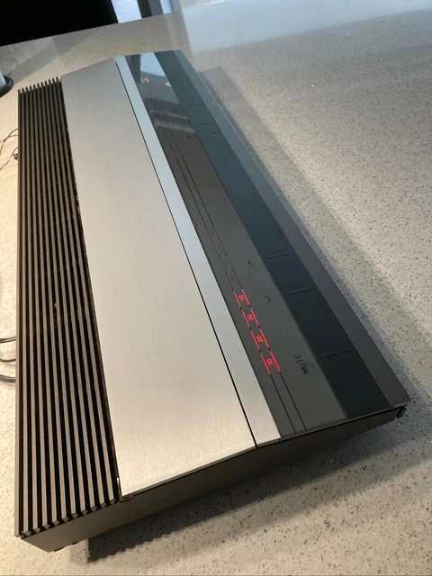 Ampli-tuner Bang & Olufsen Beomaster 3000-2 – Teck – Design Jacob Jensen – Années 70