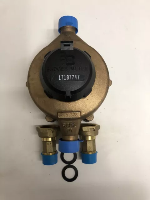 Badger 1" M70 New Meter Direct Read Gallon Or Cubic Feet. With Couplings 3