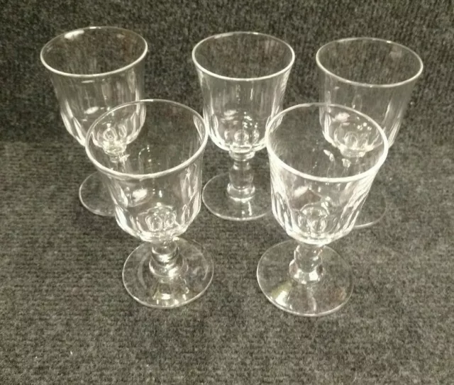 LOT DE 5 ANCIENS VERRES EN CRISTAL, BACCARAT ou ST LOUIS 2