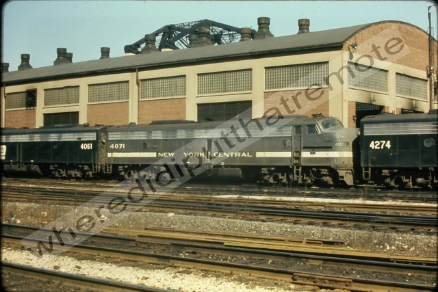 Orig. Slide NYC New York Central Railroad 4071 EMD E8A 17th St 3-25-1972 Chicago