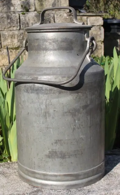 Bidon à lait ancien 20 litres aluminium en très bon état  Décoration style ferme