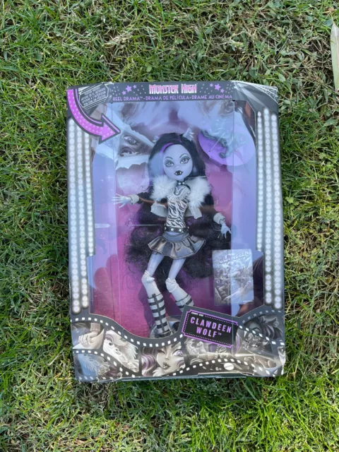 Monster High Draculaura Reel Drama Doll Pet Bat Poster Stand New 2022  Exclusive 194735104819